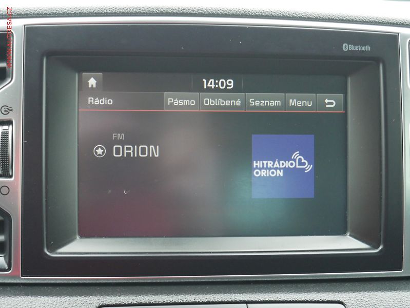 Kia Sportage (2017) 1.6 GDi, 2.maj,ČR, Navi - fotka 12 z 22
