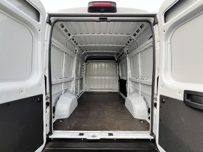 Toyota Proace Max 2.2D L2H2 Active ČR 1.MAJ DPH - fotka 26 z 35