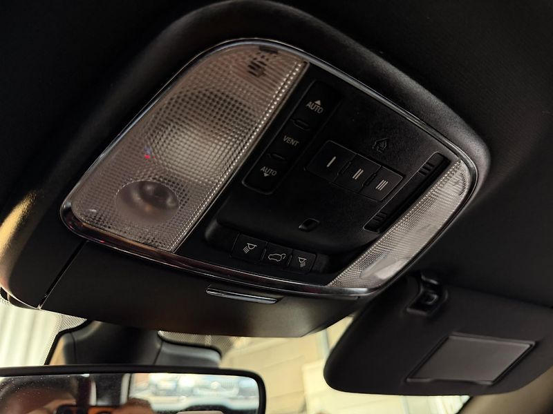 Dodge Durango 5.7 Hemi RT 4x4 ZF - fotka 25 z 42