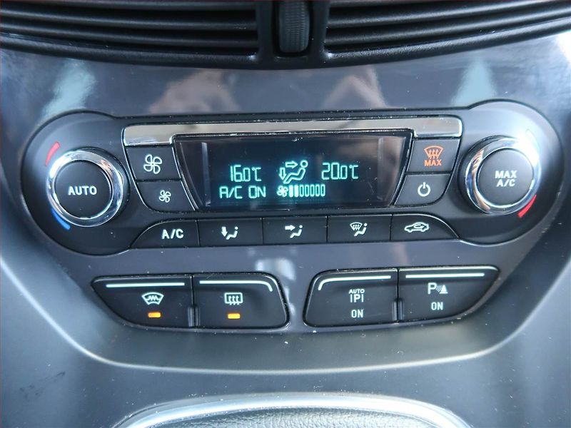 Ford Kuga (2014) 2.0 TDCi, 4X4, Navi, Tempomat - fotka 16 z 19