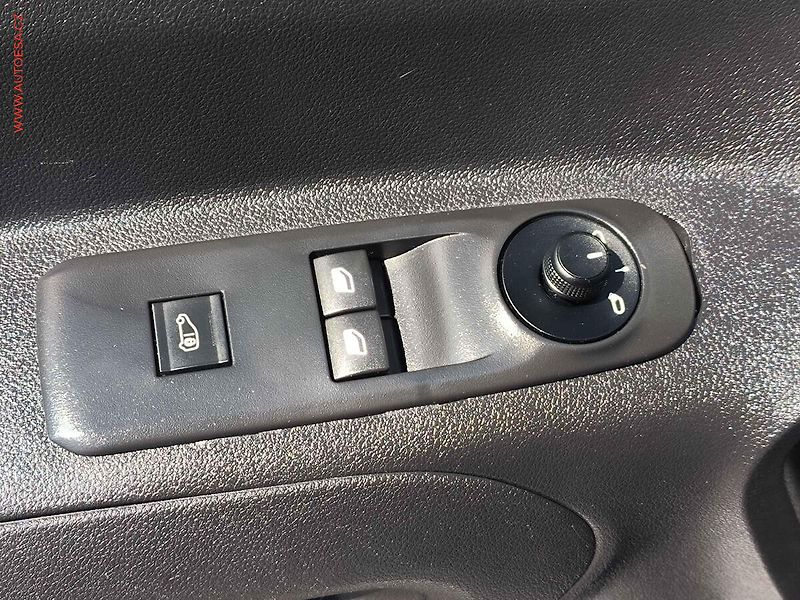Opel Combo (2020) 1.5CDTi MAXi, AC - fotka 18 z 21