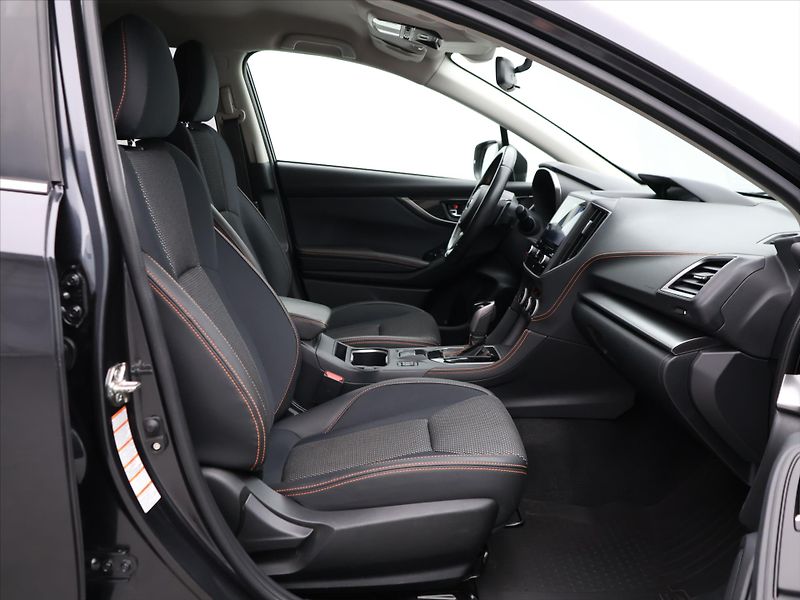 Subaru XV 2,0 i 115kW CVT Comfort 1.Maj - fotka 12 z 33