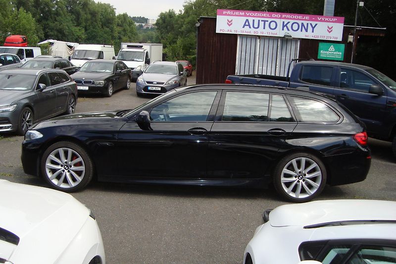 BMW Řada 5 (2013) 535d Xdrive,M-paket,S.kniha - fotka 4 z 73