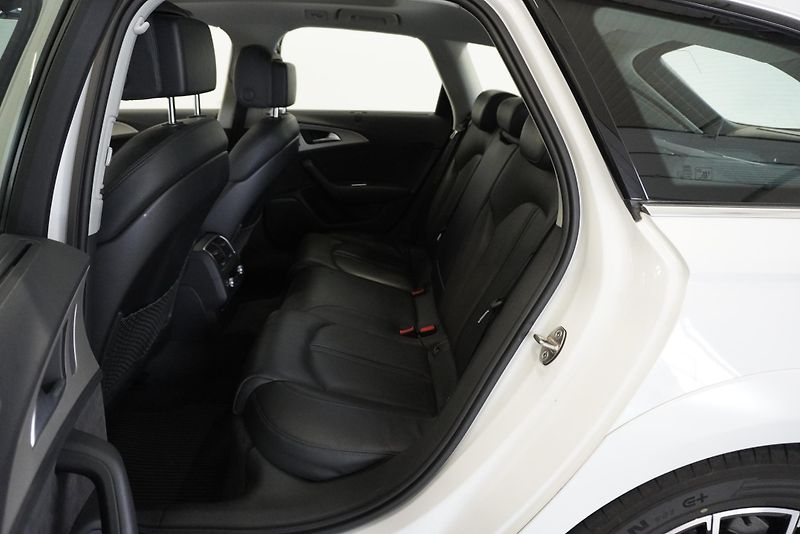Audi A6 3.0 TDi 235 kW ALLROAD QUTTRO - fotka 14 z 21