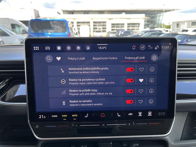 Volkswagen ID.Buzz Pro 79 kWh - fotka 19 z 24