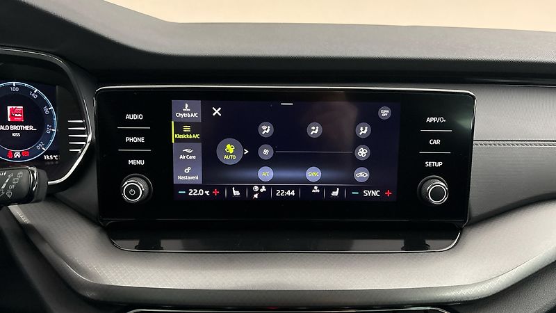 Škoda Octavia 2.0 TDI Ambition Combi - fotka 26 z 27