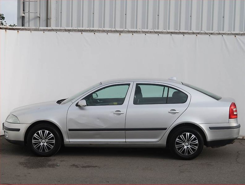 Škoda Octavia (2007) Ambiente 1.6, Serv.kniha - fotka 3 z 15