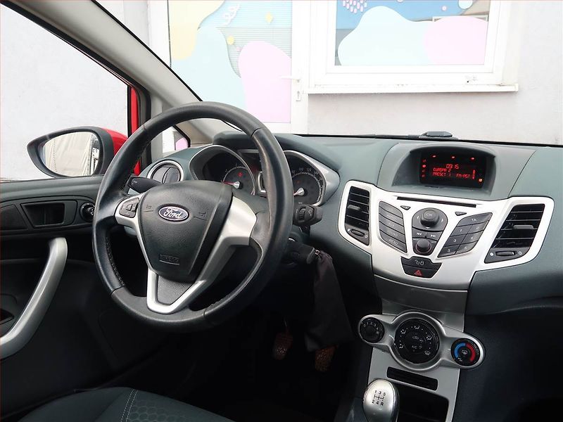 Ford Fiesta (2010) 1.25 16V, Serv.kniha - fotka 7 z 16