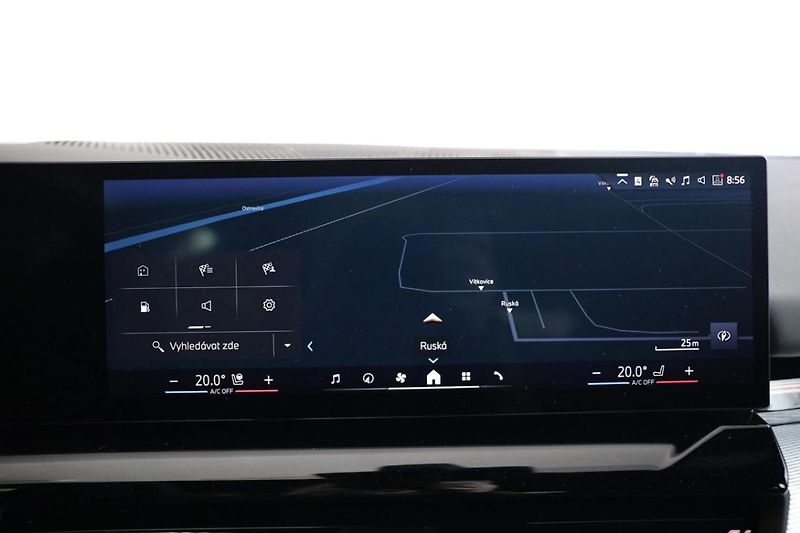 BMW Řada 5 530e xDrive Touring - fotka 11 z 31