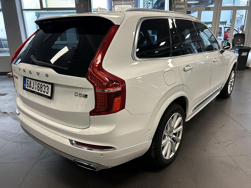 Volvo XC90 (2017) D5 AWD Drive-E Inscrip Panoram - fotka 4 z 30