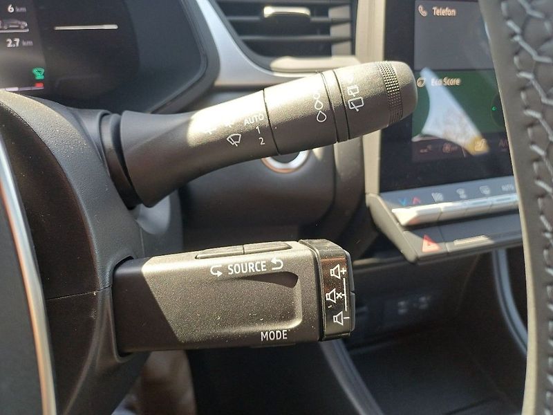 Mitsubishi Grandis INVITE+ 1.3 DI-T MILD HYBRID 1 - fotka 13 z 21