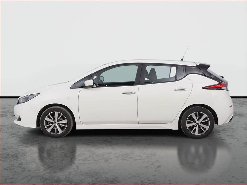 Nissan Leaf (2021) 40 kWh, SoH 93%, Automat - fotka 3 z 18