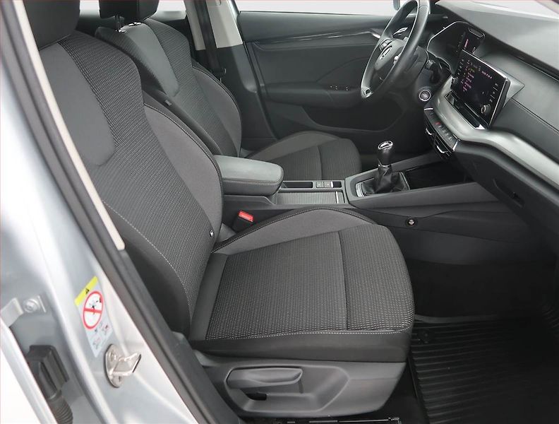 Škoda Octavia (2022) Ambition 2.0 TDI, ČR,1.maj - fotka 9 z 20