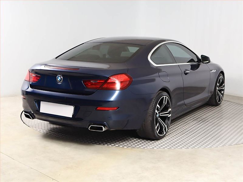 BMW Řada 6 (2013) 640d - fotka 5 z 17