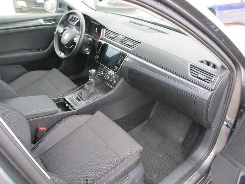 Škoda Superb (2023) IV 2,0 TDi - fotka 5 z 12