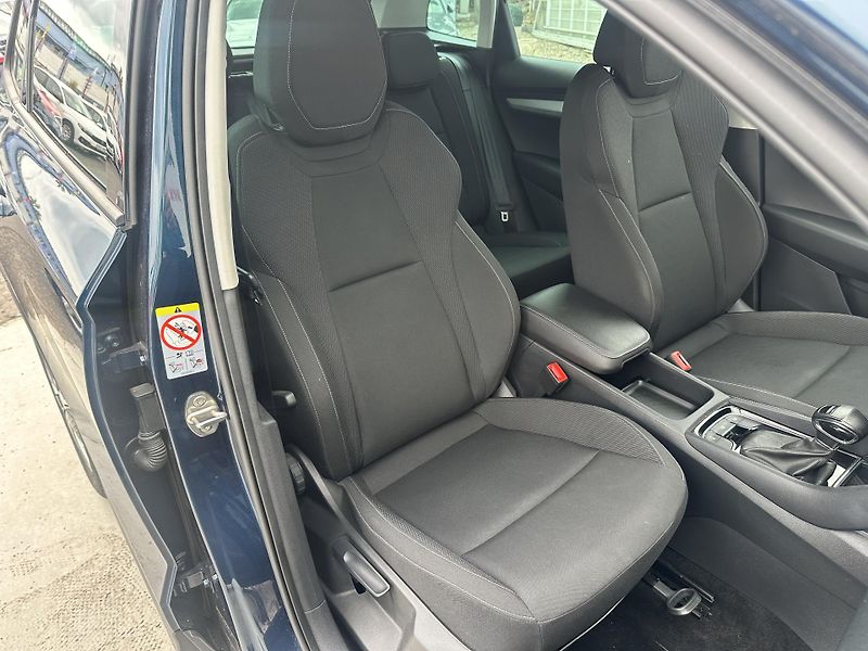 Škoda Karoq (2022) 2.0 TDI 85 KW - fotka 21 z 34