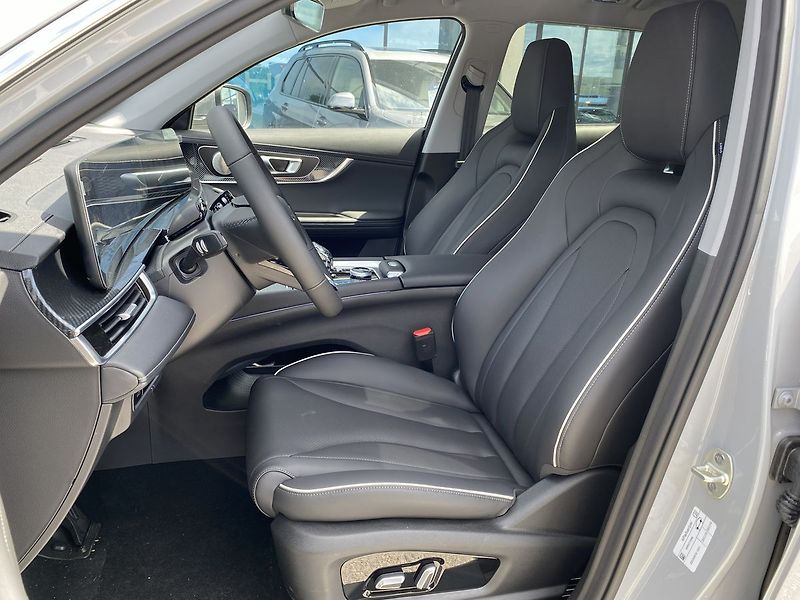 Chery Tiggo 7 PHEV (2026) UNIQUE 1.5 TGDI PHEV - fotka 16 z 31