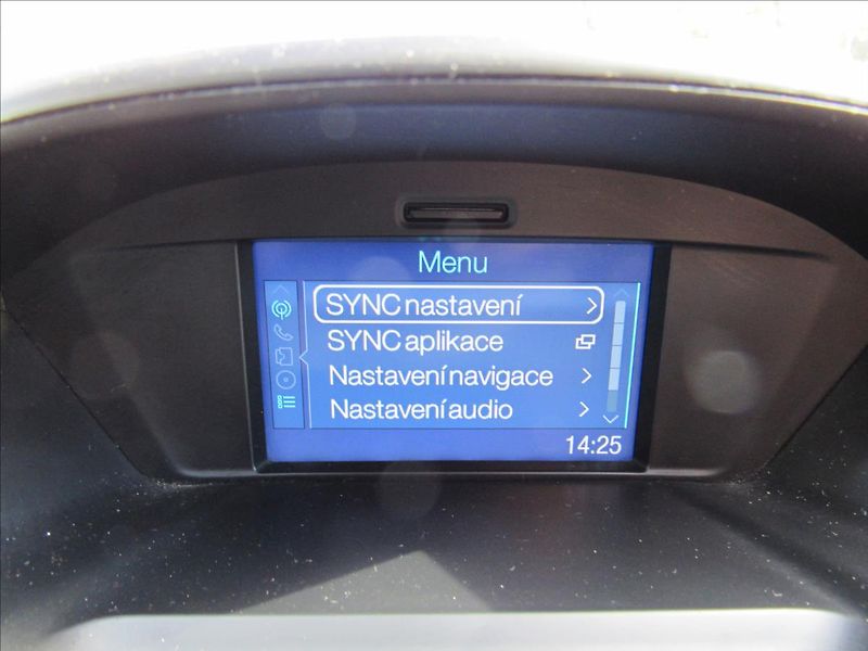 Ford Kuga 1,5 110kW 4x2 - fotka 16 z 36