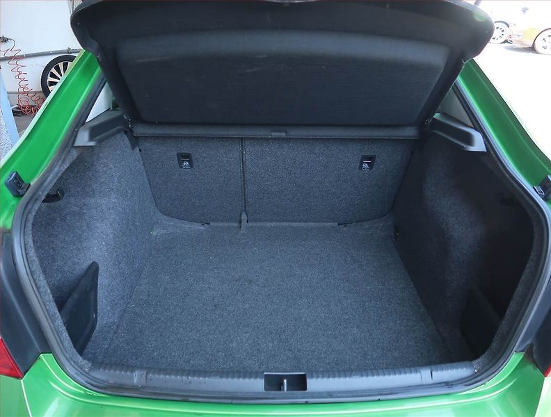 Škoda Rapid (2015) Ambition 1.2 TSI, Serv.kniha - fotka 13 z 16