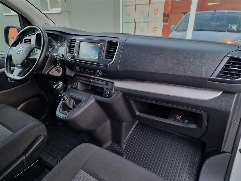 Toyota ProAce Verso 2.0 D-4d 110kW L2 Shuttle, ČR - fotka 13 z 50