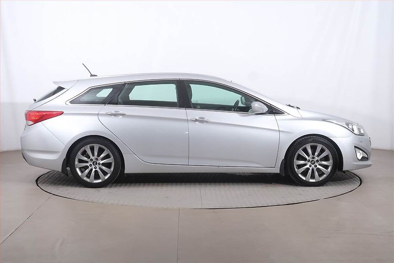 Hyundai i40 (2012) 1.7 CRDi, Serv.kniha, Navi - fotka 6 z 24