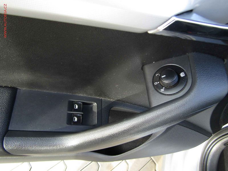 Škoda Octavia (2013) 1.4 TSi, ČR, Ambition, AC, TZ - fotka 11 z 18