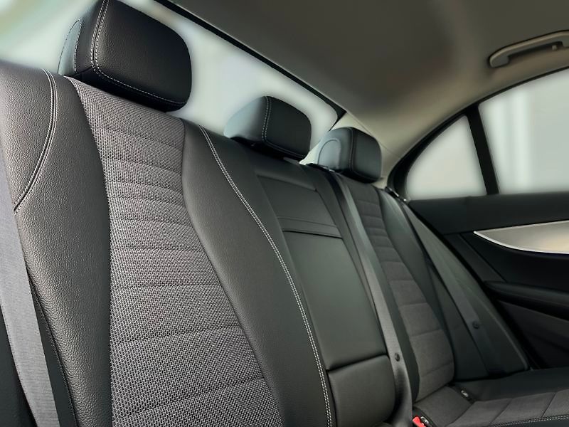 Mercedes-Benz Třídy E Třída E 400 d 4MATIC kombi - fotka 18 z 18