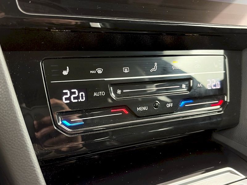 Volkswagen Arteon (2024) R 2.0 TSI 235kW 4Motion DSG - fotka 23 z 35