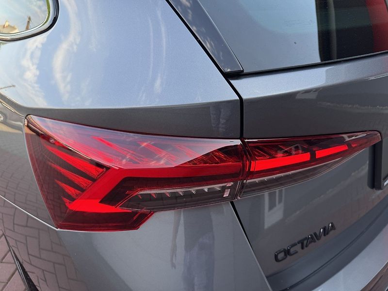 Škoda Octavia (2025) RS 2.0TSi DSG LED Webasto Pano - fotka 42 z 50