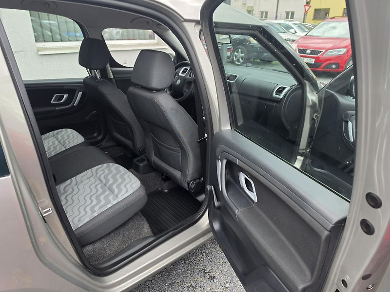 Škoda Roomster 1.2 HTP  - fotka 16 z 20