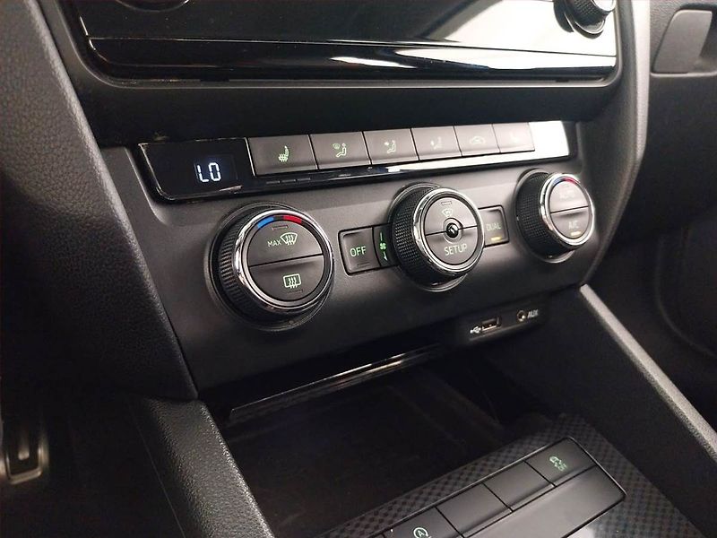 Škoda Octavia (2014) RS 2.0 TDI, Kůže, Bi-Xenony - fotka 13 z 20