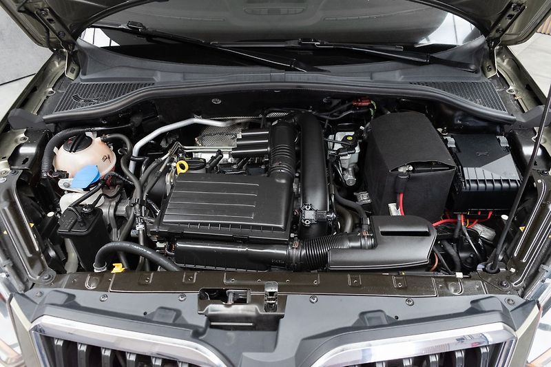 Škoda Yeti 1.2 TSI 81kW *OFFROAD ACTIVE* - fotka 27 z 33