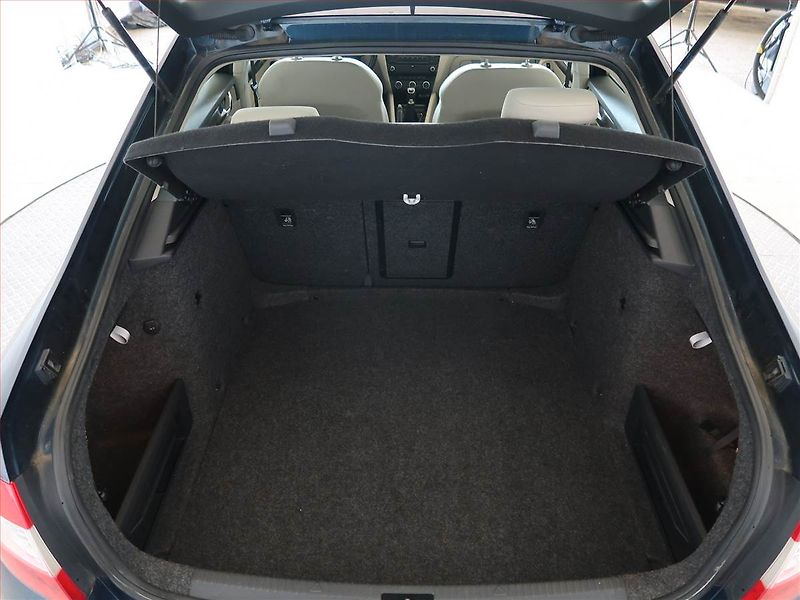 Škoda Octavia (2013) Elegance 1.6 TDI, Tempomat - fotka 14 z 17