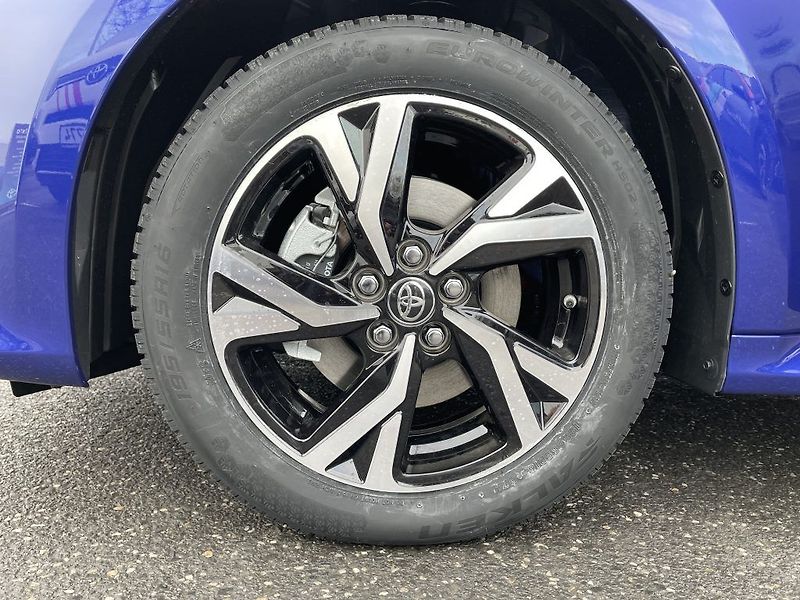 Toyota Yaris 1.5 Hybrid ODBĚR IHNED - fotka 11 z 27