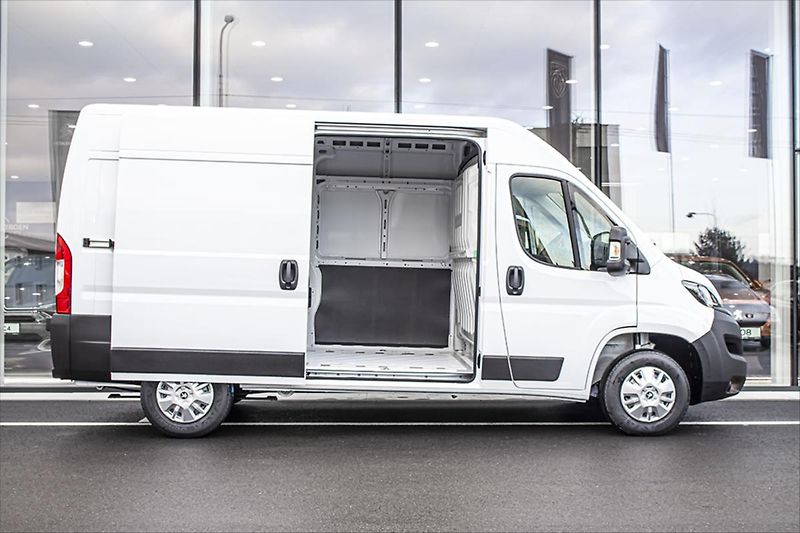 Peugeot Boxer 2,2 Furgon 3300 L2H2 BlueHDi 1 - fotka 6 z 14