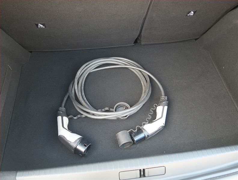 Peugeot 208 (2020) Active 50 kWh, Automat, Navi - fotka 20 z 20