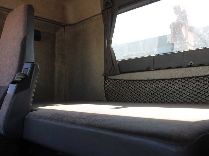Renault Premium D370.18 PV4X2-40, EURO 3, KAME - fotka 15 z 22