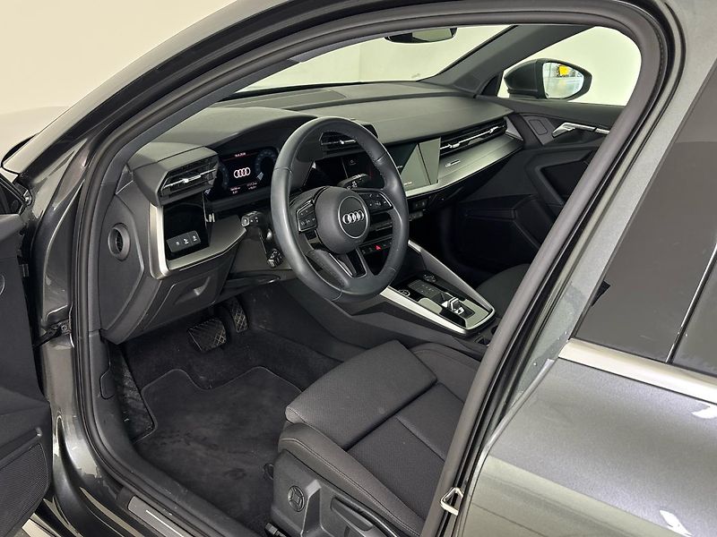 Audi A3 S-Line Sportback - fotka 6 z 30