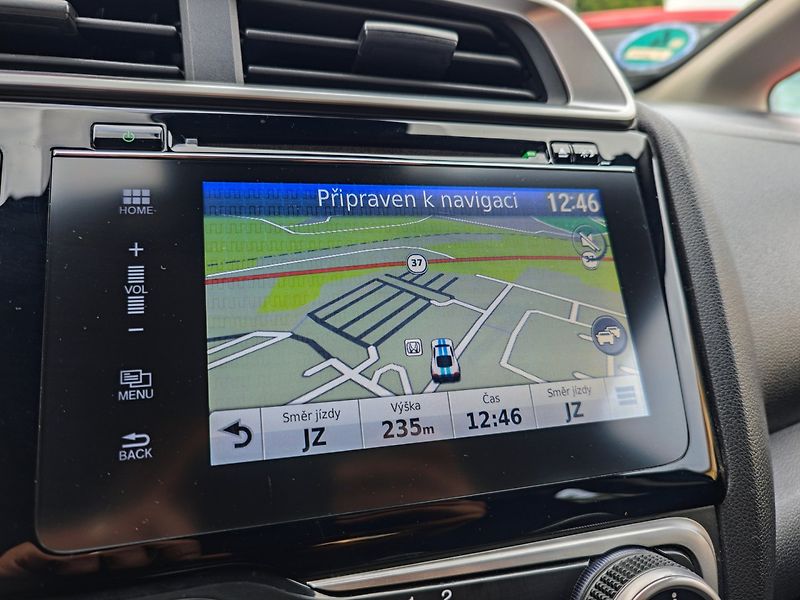 Honda Jazz (2018) 1.5 i-VTEC Dynamic Kamera 96kW - fotka 26 z 44