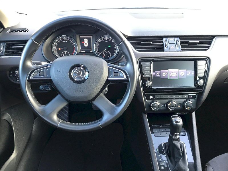Škoda Octavia (2015) Laurin & Klement  2,0 TDI DSG - fotka 5 z 28