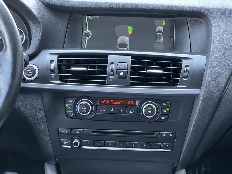 BMW X3 xDrive 20D AUTOMAT TEMPOMAT  - fotka 17 z 37