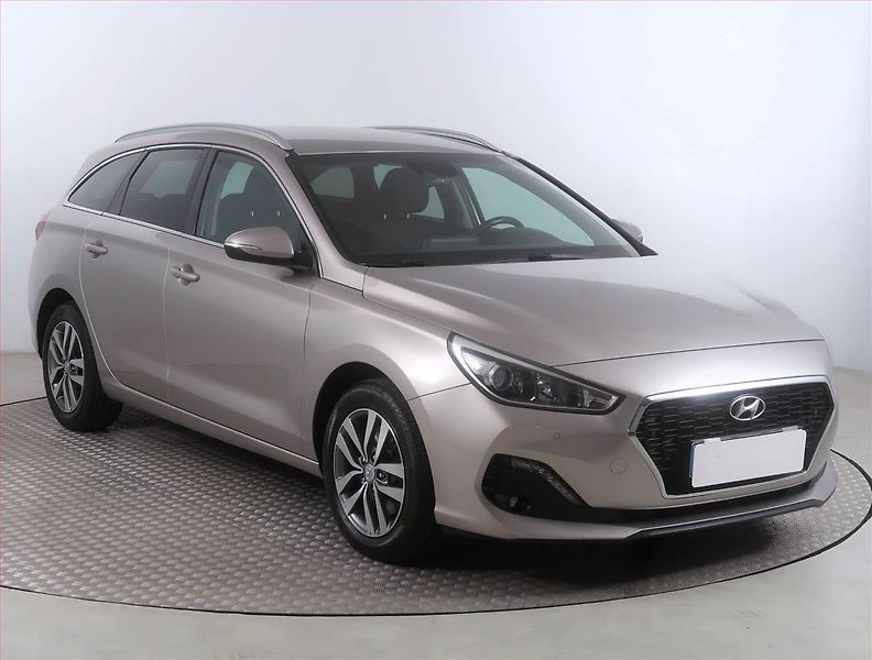 Hyundai i30 (2018) 1.4 CVVT, Serv.kniha, Tempomat - fotografie inzerátu