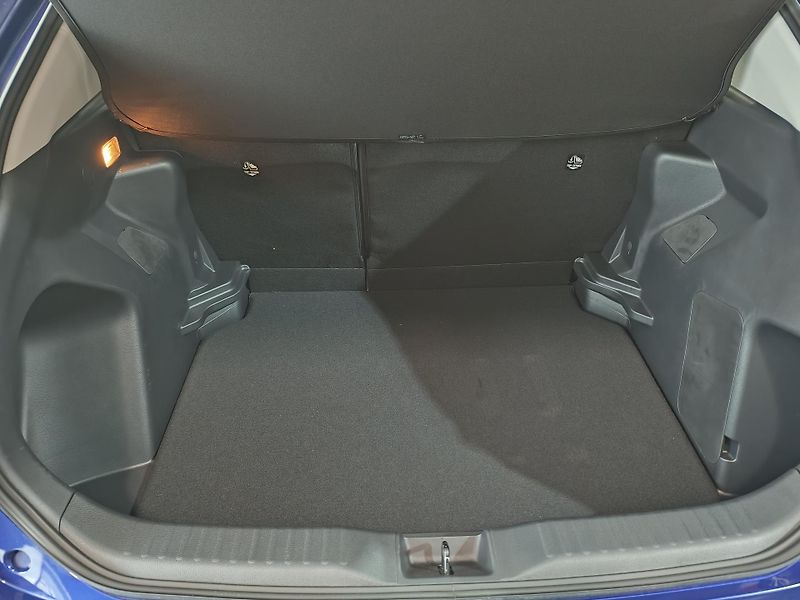 Toyota Yaris Cross (2025) 1.5 FHEV Limited Edition TOKYO - fotka 6 z 14