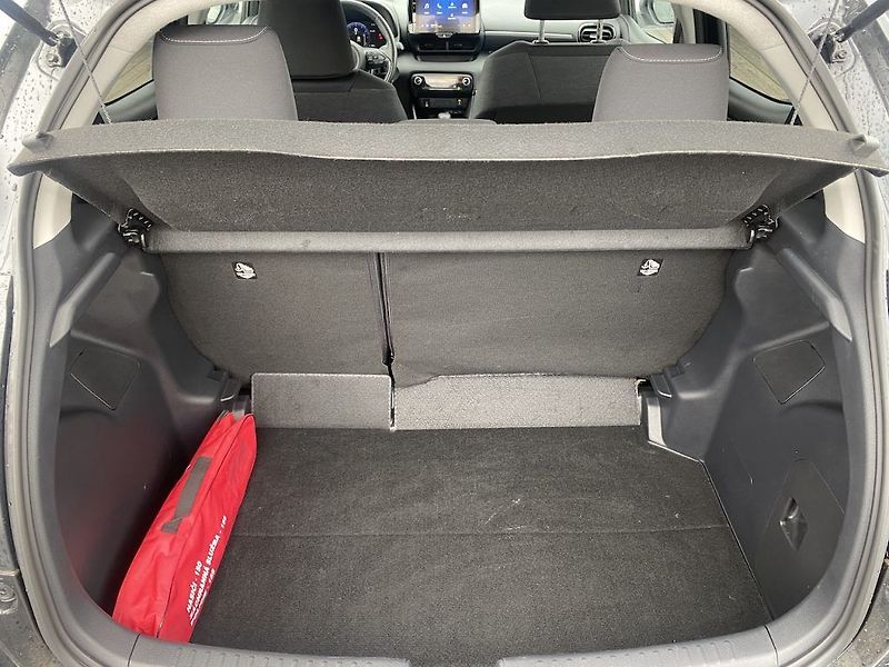 Toyota Yaris 1.5HEV, ČR, Style, DPH - fotka 28 z 30