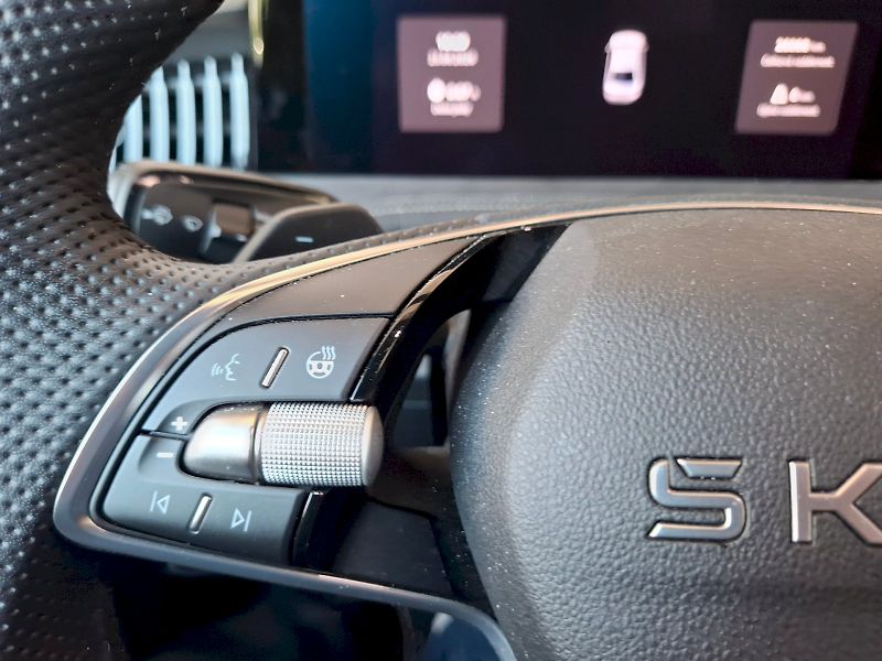 Škoda Superb (2025) SPORTLINE 4X4  A7A - fotka 25 z 28