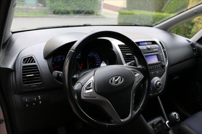 Hyundai ix20 1,6 91kW,1 majitel ČR,Tažné - fotka 9 z 31
