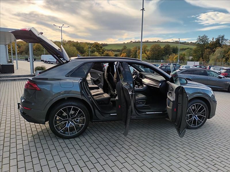 Audi Q8 3,0 TDI,210KW,S-line,ČR 1MAJ, - fotka 9 z 50