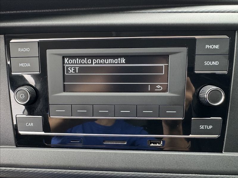 Volkswagen Transporter 2,0 TDI L1H1 DPH 1.maj původČR - fotka 43 z 50
