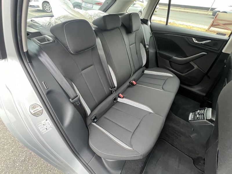 Škoda Scala Selection 1.0 TSI 85 kW - fotka 20 z 30