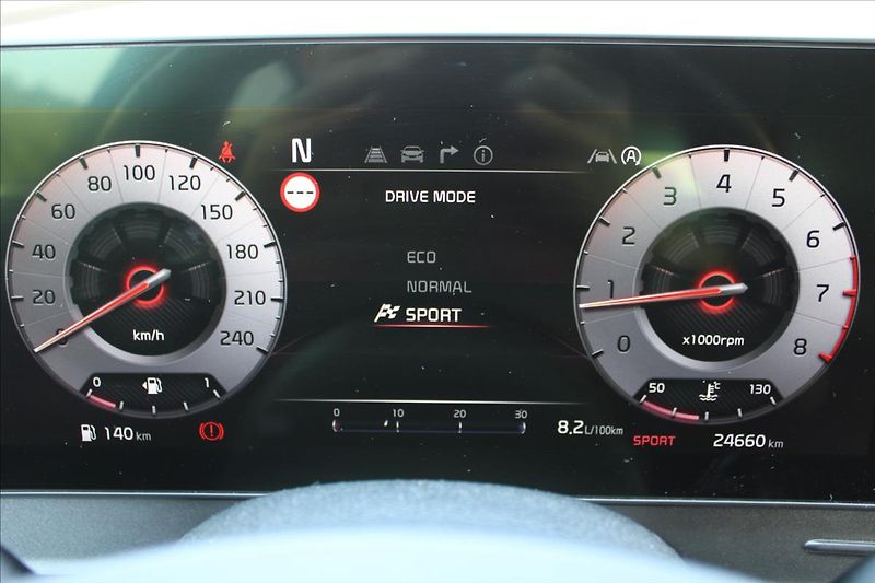Kia Sportage 1,6 T-GDI  1MAJ,TOP,DPH,4X4 - fotka 10 z 40